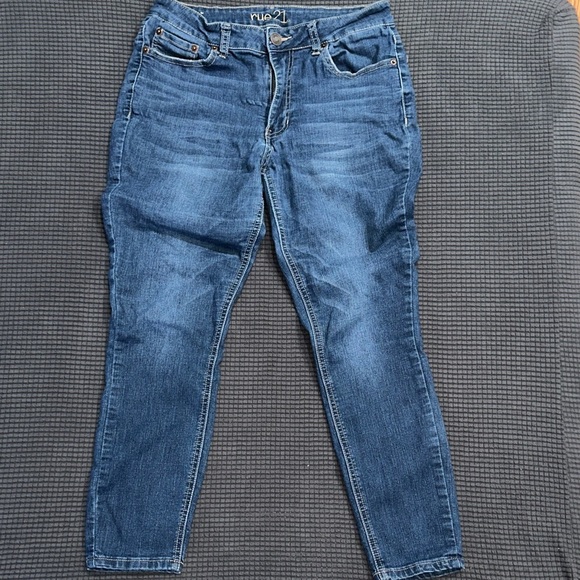 LIMITED TIME $5 ITEM!! Rue21 Women's High Rise Blue Jeans - Picture 1 of 4